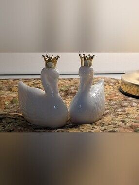 2 Vintage Avon Royal White Milk Glass Swans Wearing Gold Crown Unforgettable
